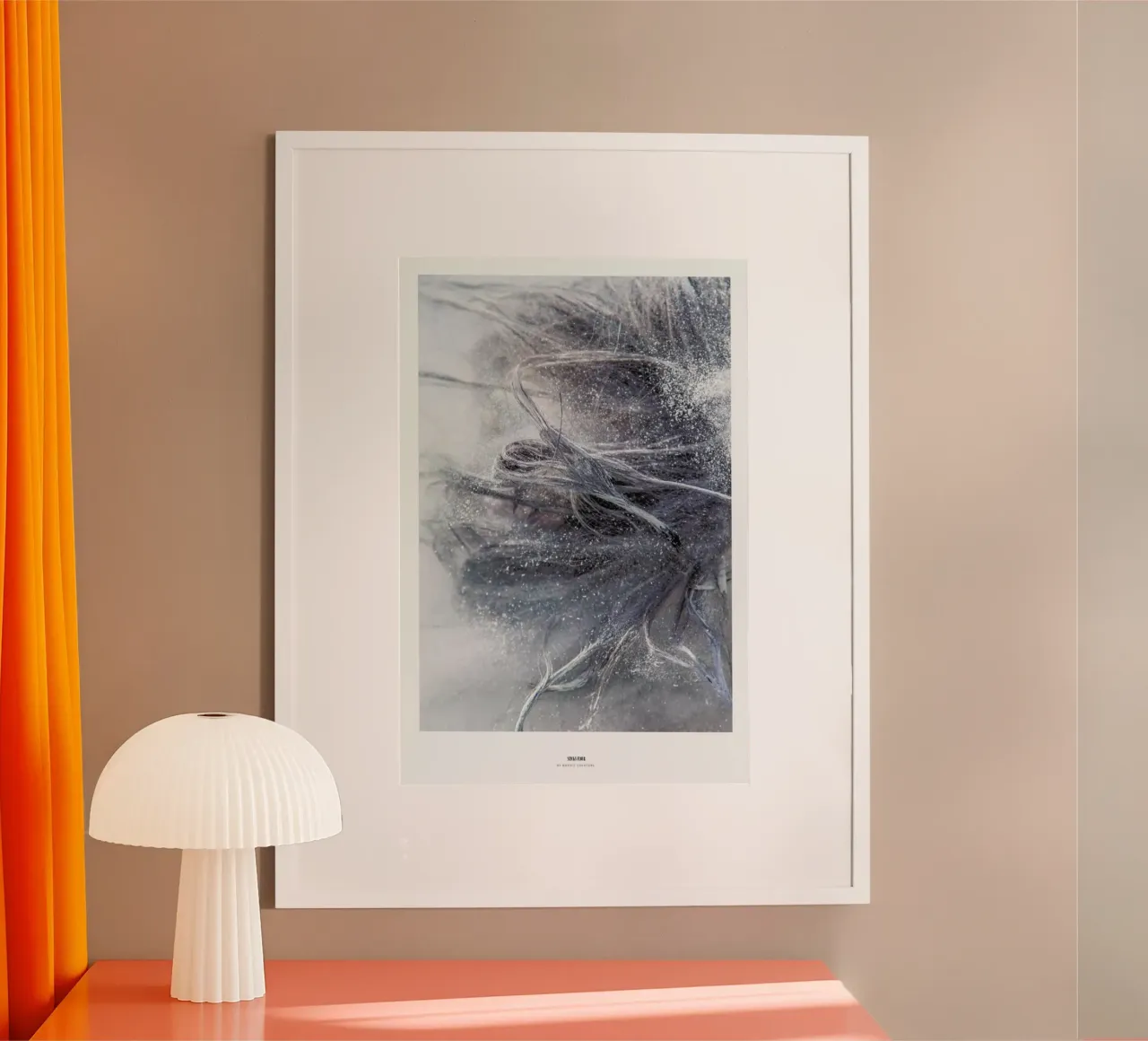 Flour poster con telaio in legno da Nordic Creators