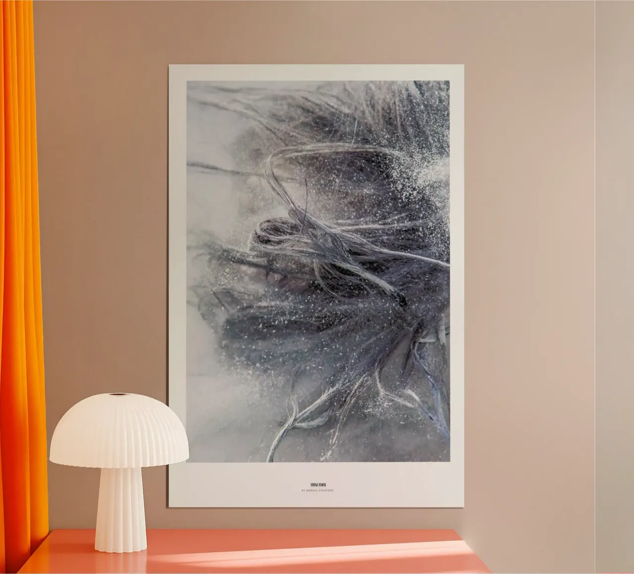 Flour poster con telaio in legno da Nordic Creators