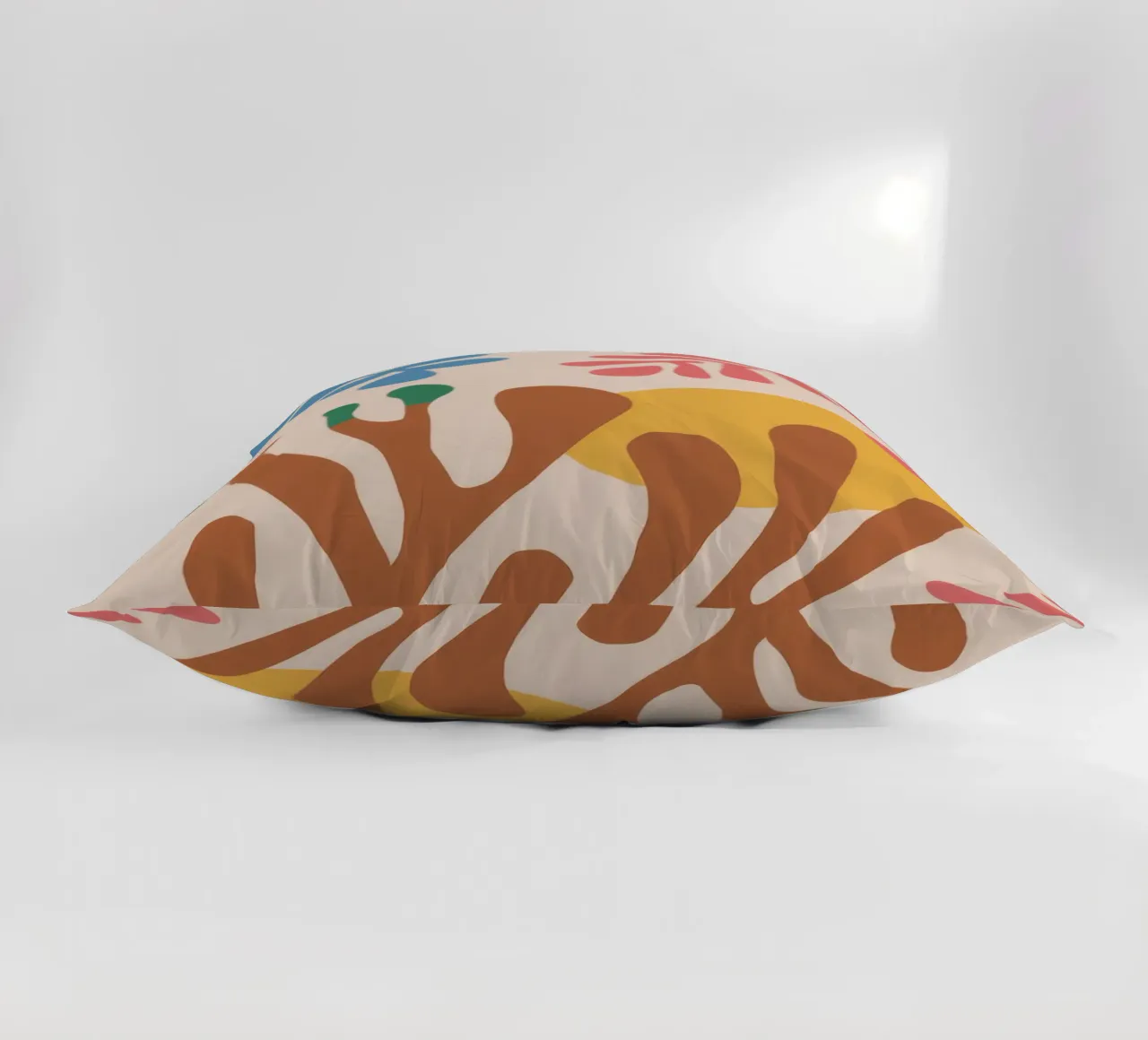 La danse de la nature coussin de Artie Shifa