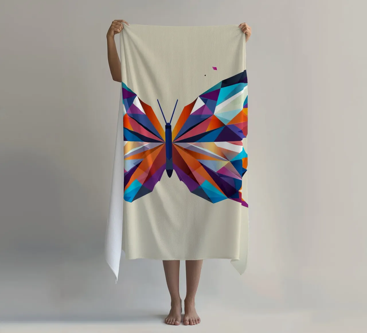 Farfalla colorata - esplosione di colori in un disegno geometrico telo mare da namosh