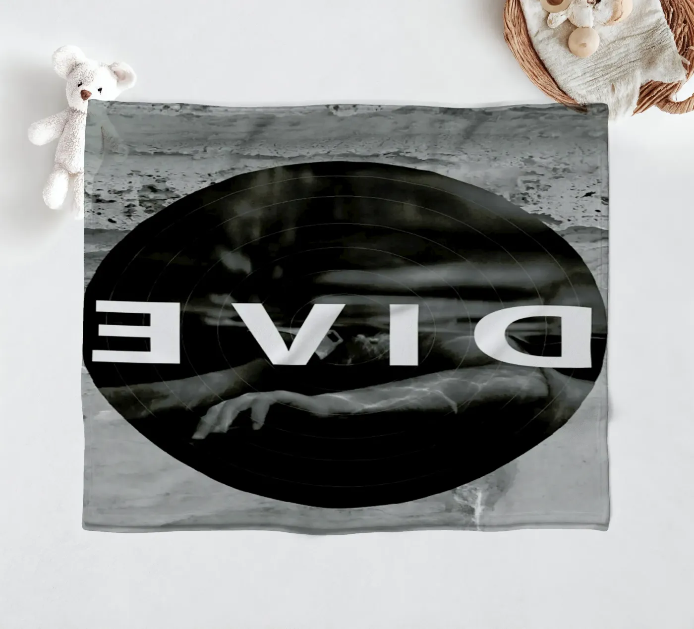 Dive Fleecedecke von Nicolas Messaritis