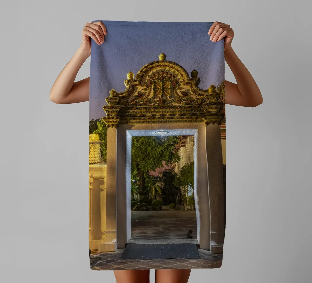 Tempelwächter in Bangkok asciugamano da bagno da Reisefotografie - Bilder aus aller Welt