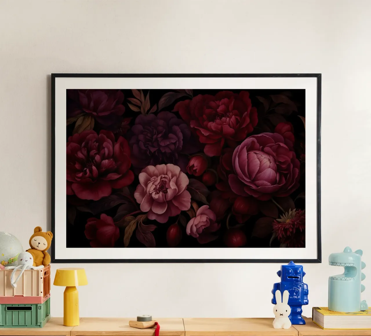 Grandezza vittoriana Fiori grandi rosso borgogna poster con telaio in legno da Andrea Haase Floral Passion