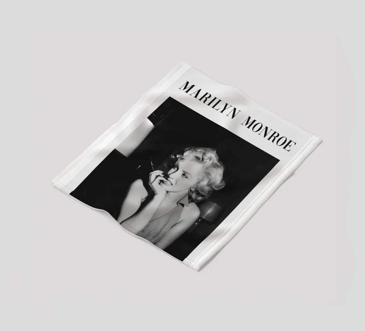 Marilyn Monroe, Timeless elegance fleece blanket by Carinaprint