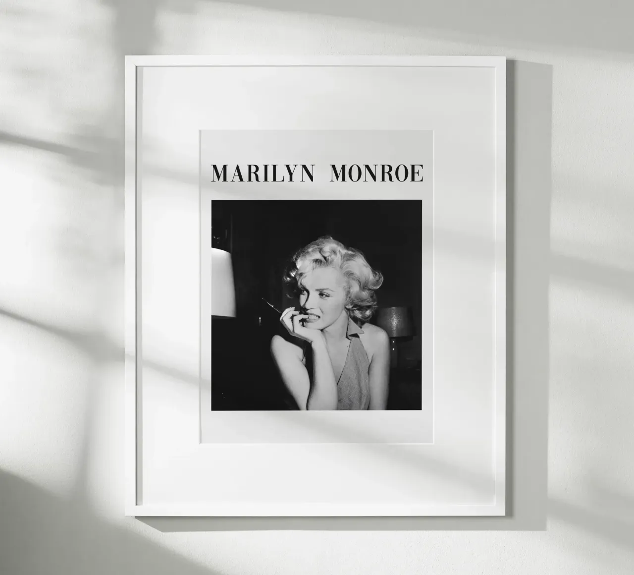 Marilyn Monroe, Elegancia atemporal poster de Carinaprint
