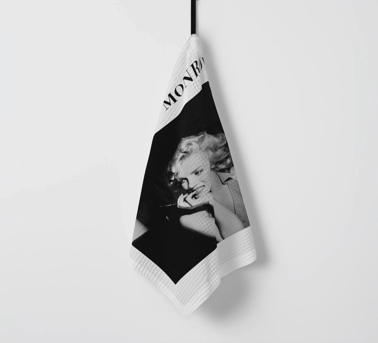 Marilyn Monroe, Élégance intemporelle torchon de Carinaprint