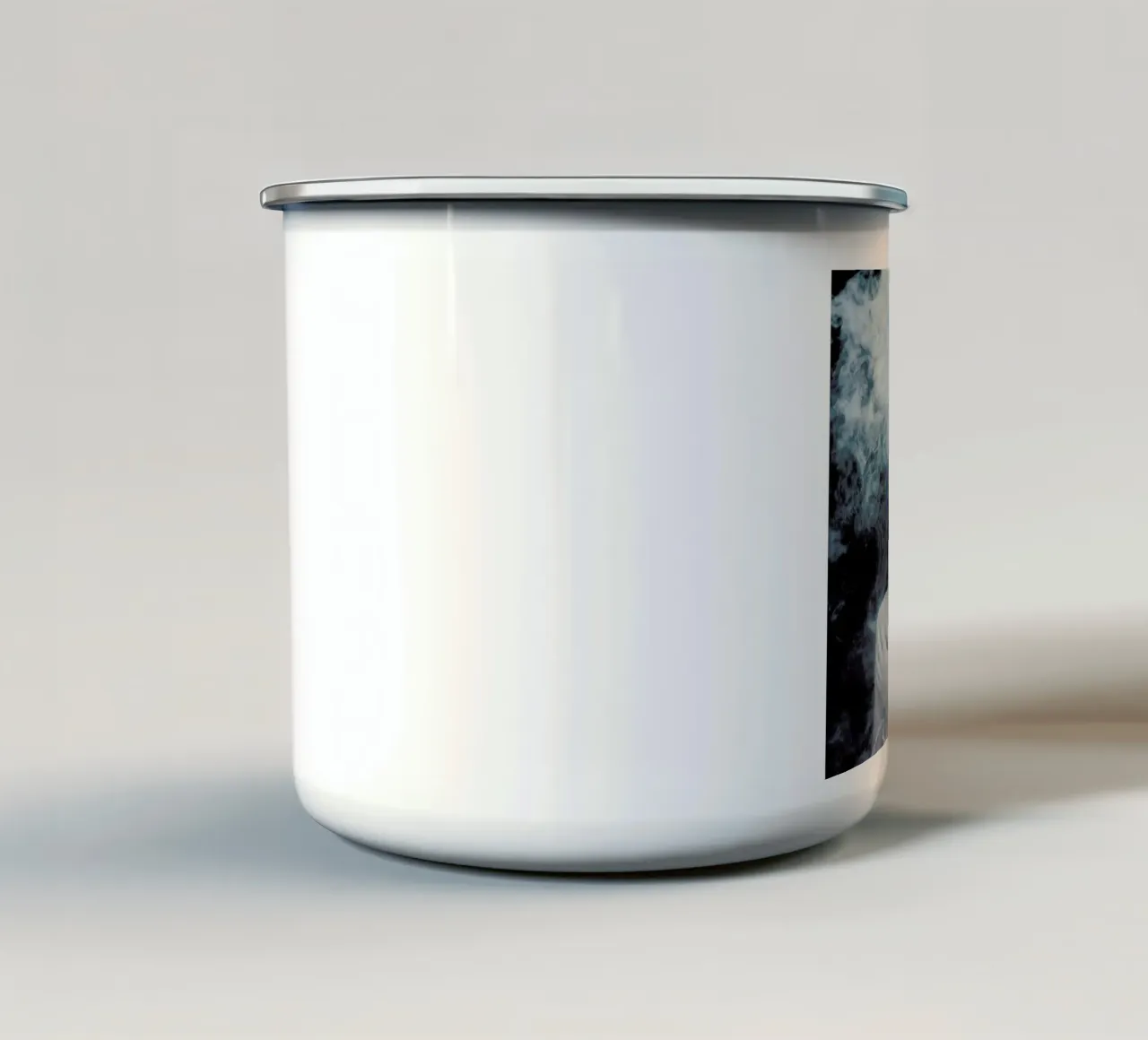 Illusion tazza in smalto da Jovana Rikalo