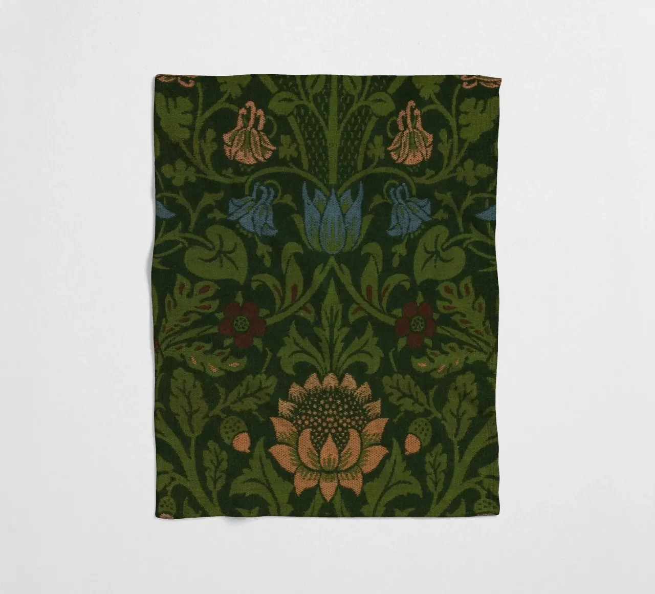 William Morris - Violetta e aquilegia, dettaglio coperta in pile da William Store
