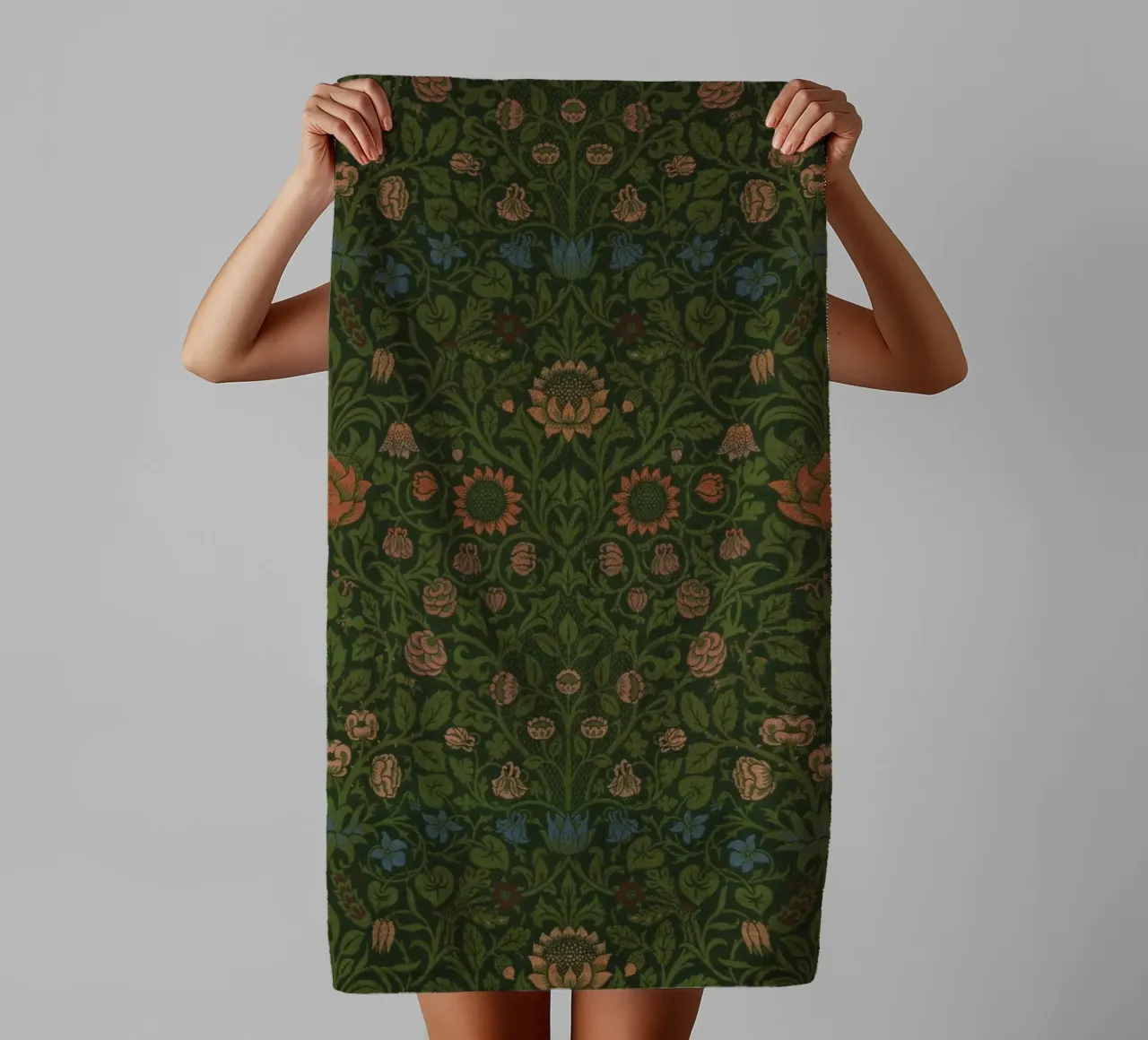 William Morris - Viola e aquilegia asciugamano da bagno da William Store