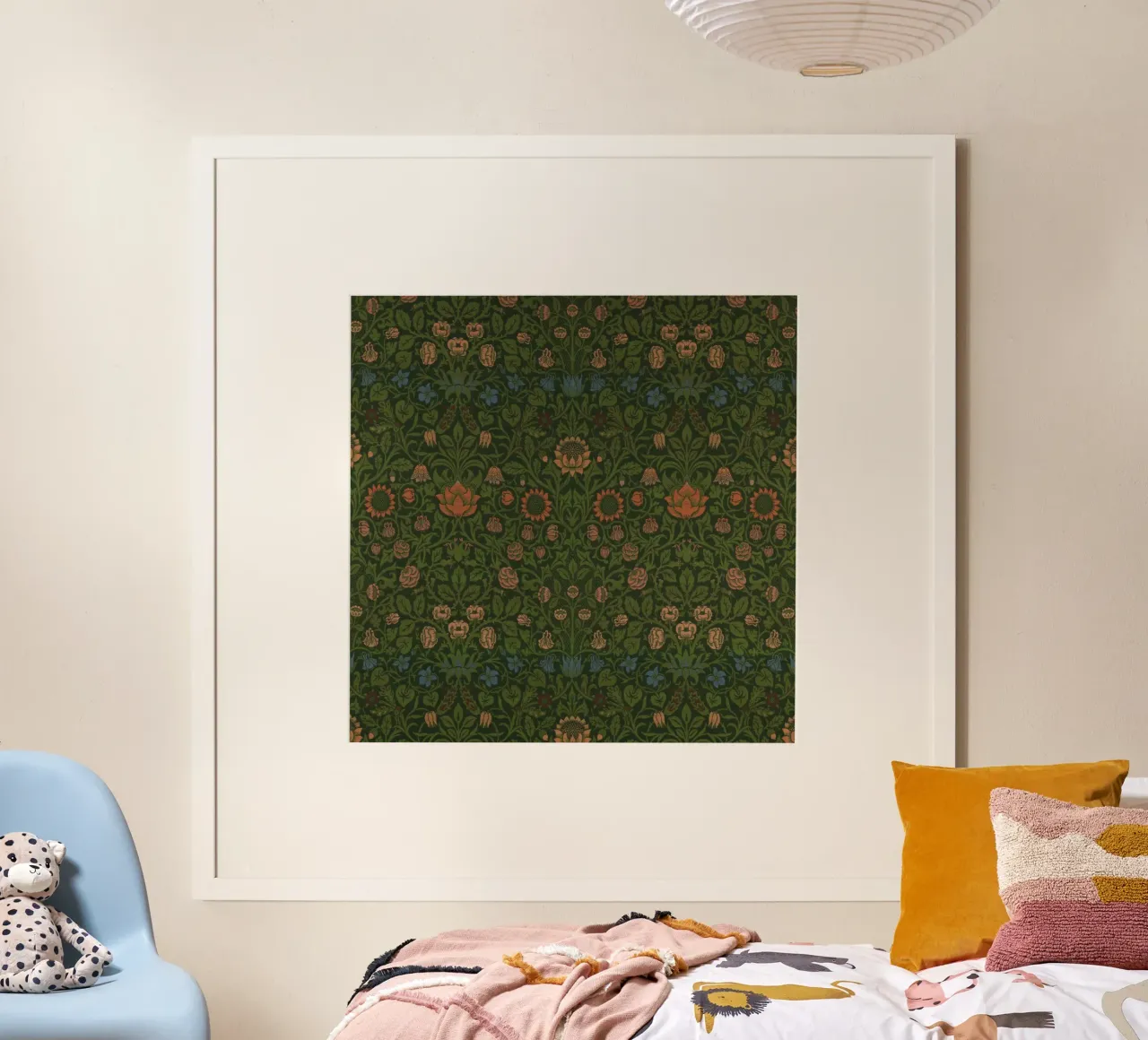 William Morris - Viola e aquilegia poster con telaio in legno da William Store