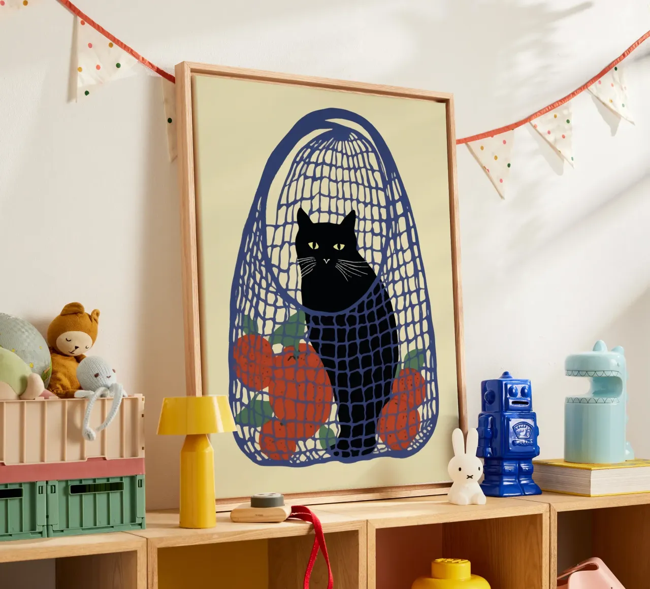 Gatto di ritorno in un sacchetto di rete rosso con arance tela con Cornice a cassetta da Peaches Art Prints