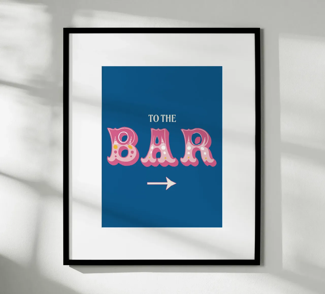 Al bar, insegna, citazione tipografica occidentale poster da Peaches Art Prints