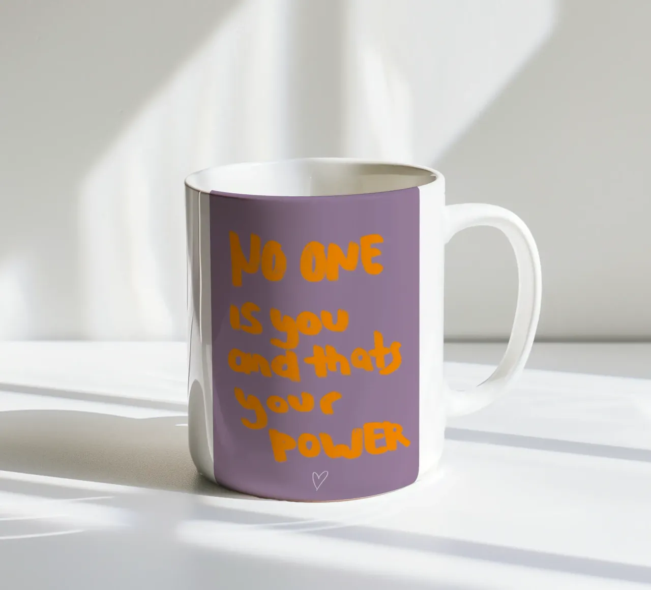 No one is you and that's your power tazza in ceramica da Hej Ibiza by Ute Arnold