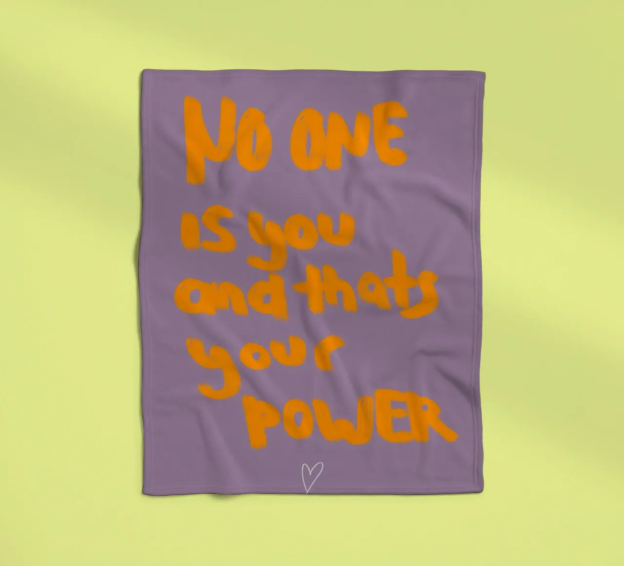 No one is you and that's your power coperta in pile da Hej Ibiza by Ute Arnold