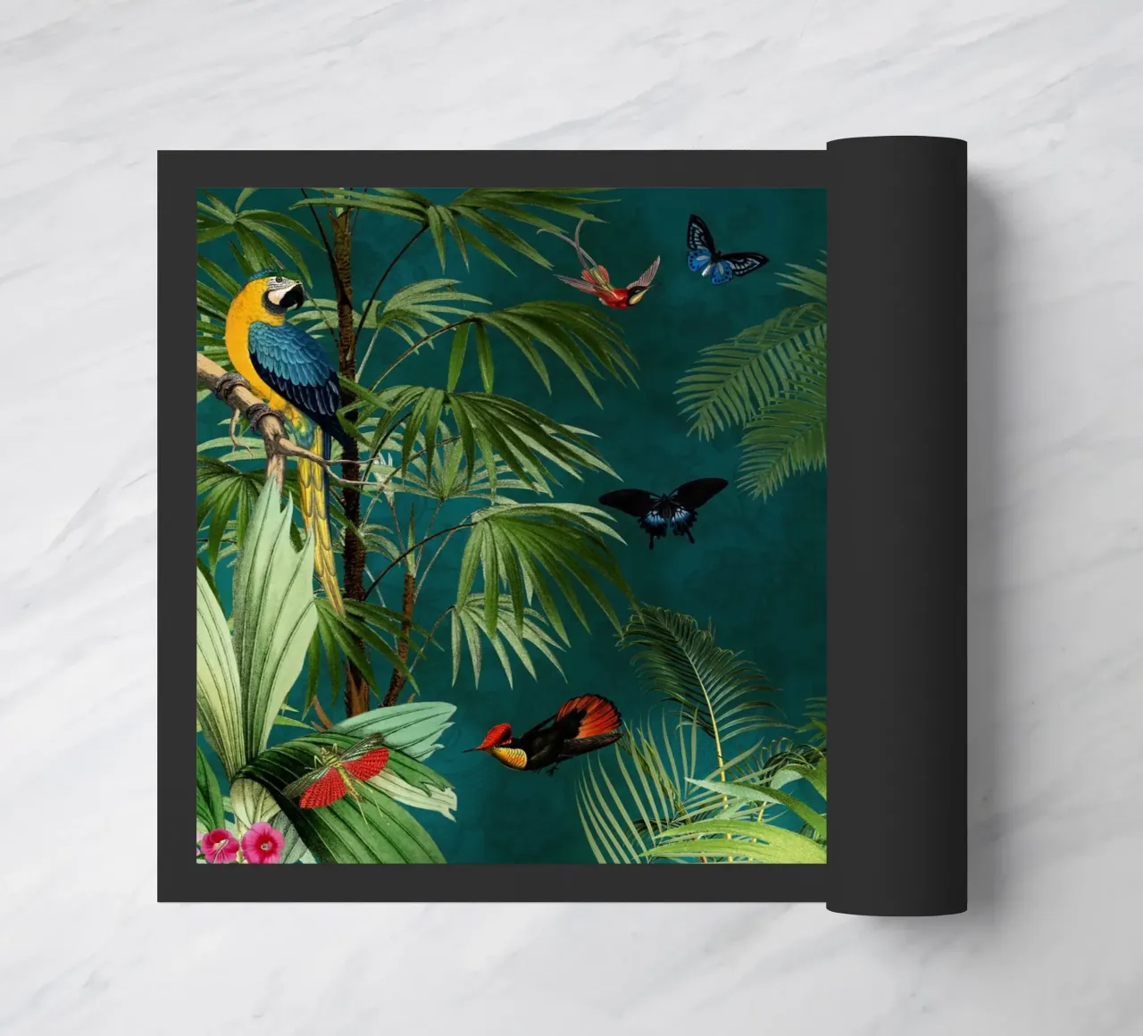 Giungla mistica d'epoca con pappagalli, colibrì e fogliame zerbino da Vintage World - Uta Naumann