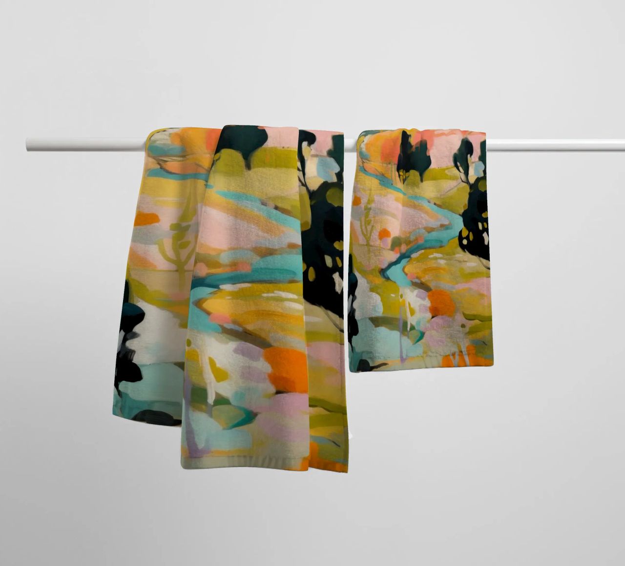 Goldener Sommerstrom - Abstraktes impressionistisches Gemälde Handtuch von Modern Muse