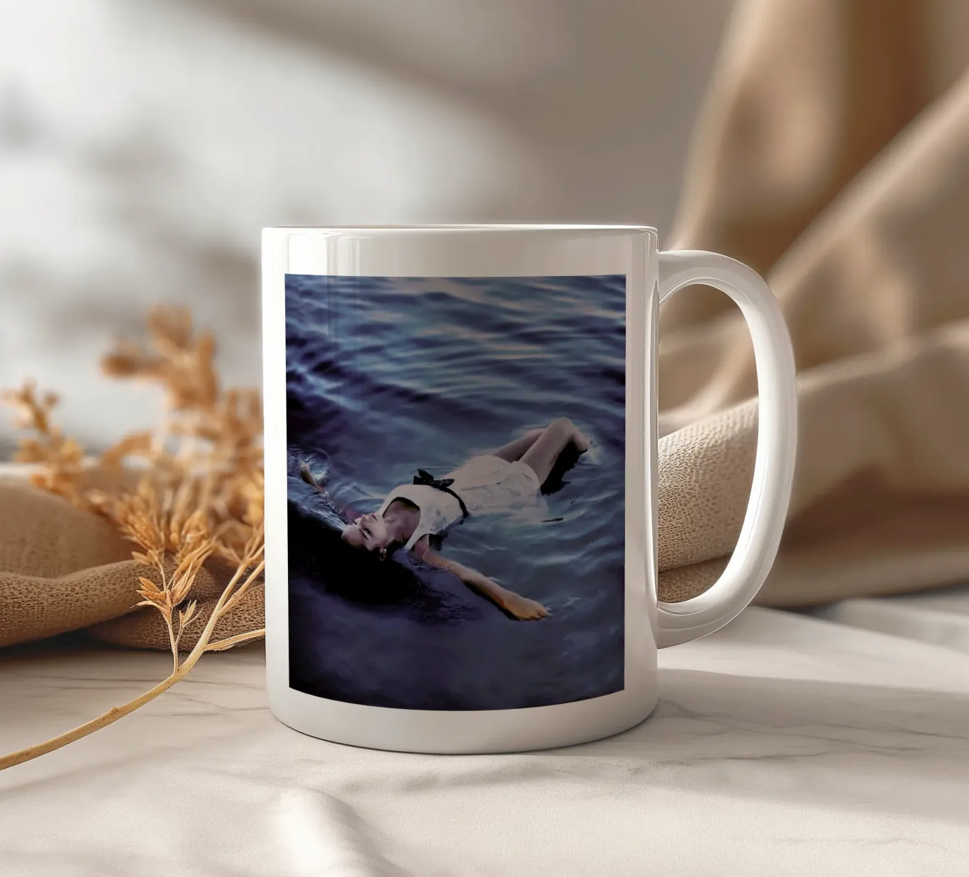 Soaking ceramic mug by Jovana Rikalo