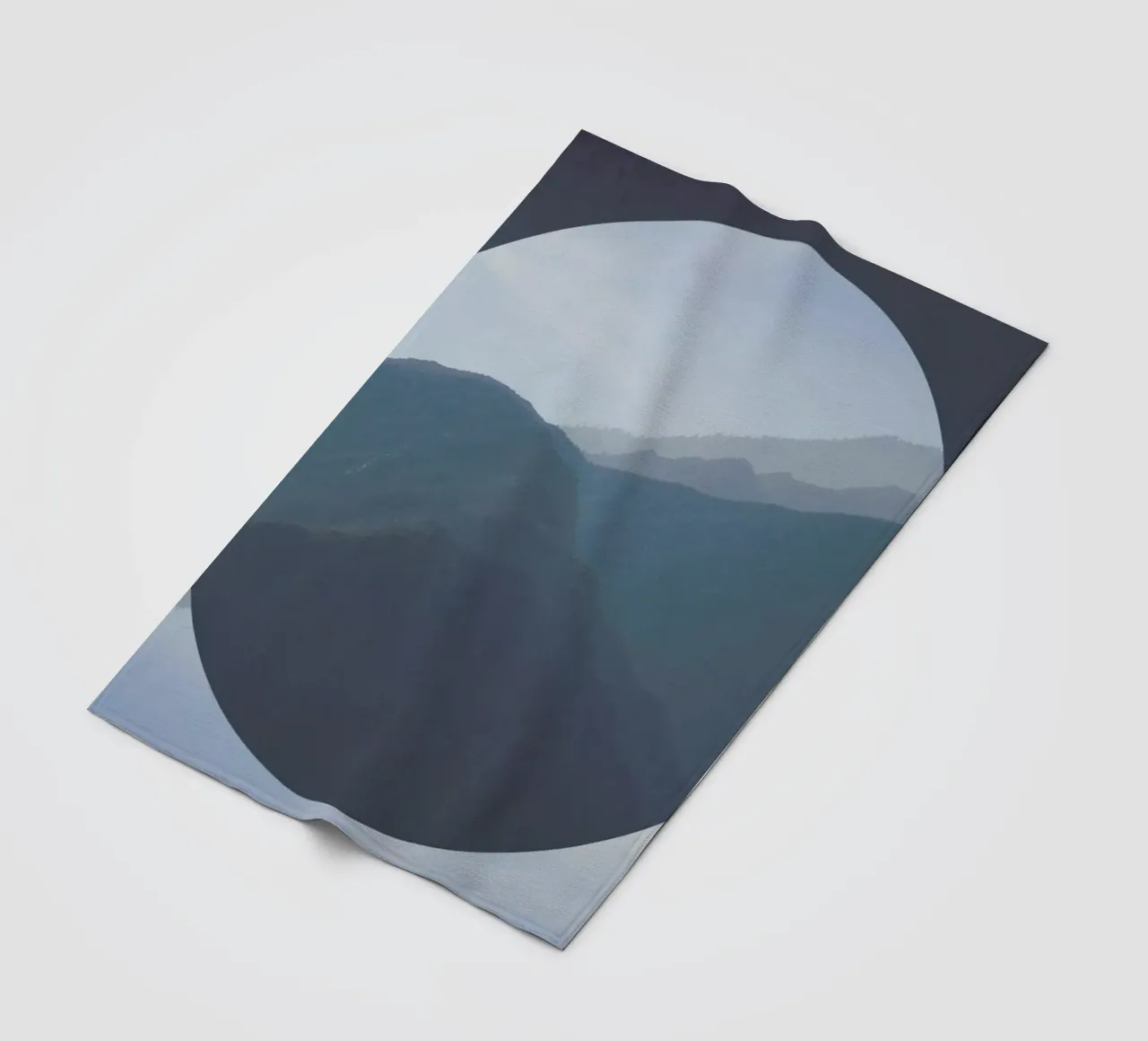 Redemption Fleecedecke von Nicolas Messaritis