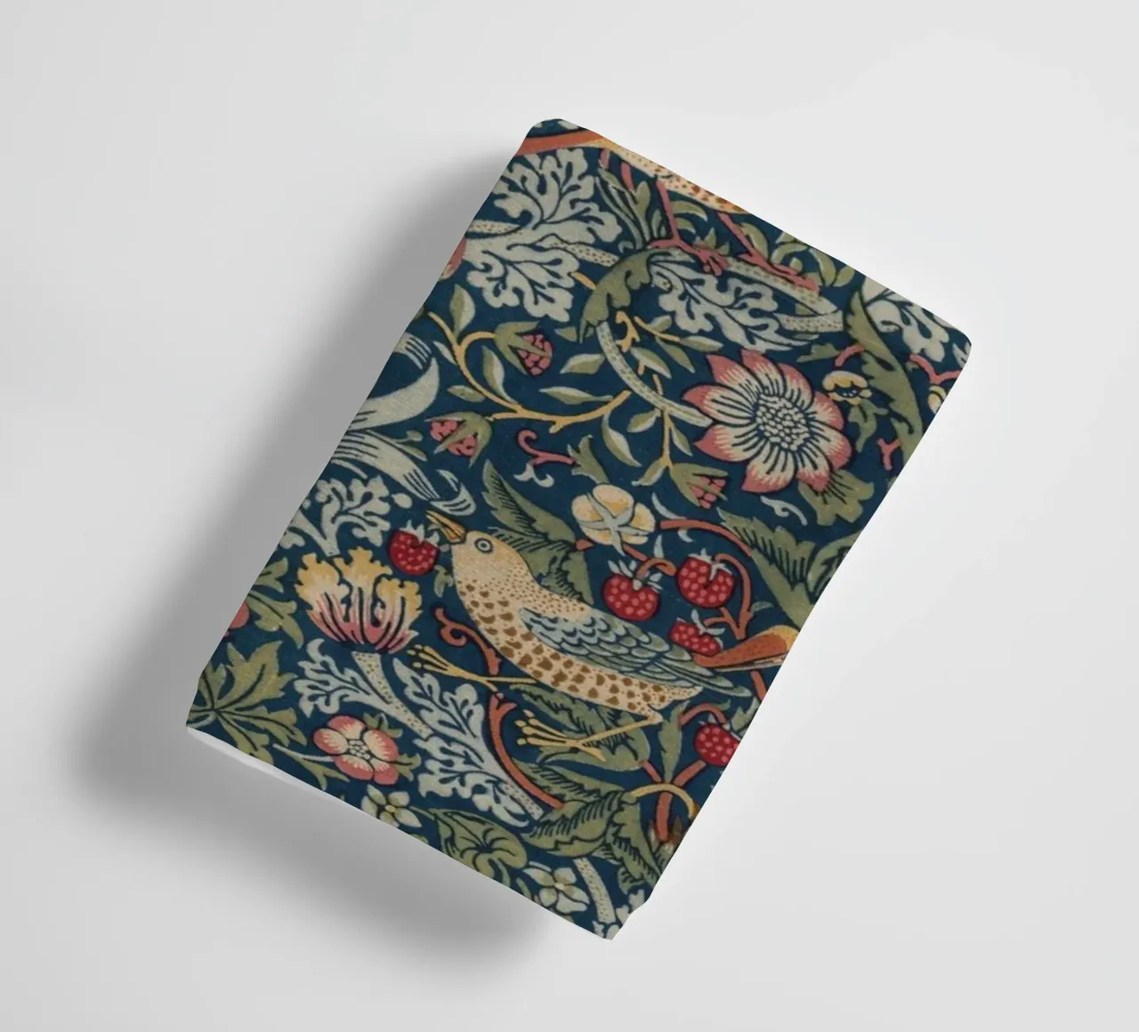 William Morris - Cartamodello Ladro di fragole asciugamano da bagno da William Store