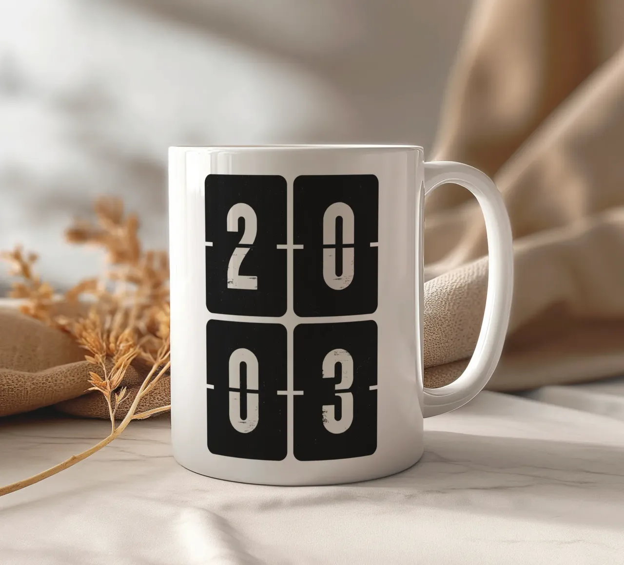 Anno 2003 tazza in ceramica da Vintagrafica