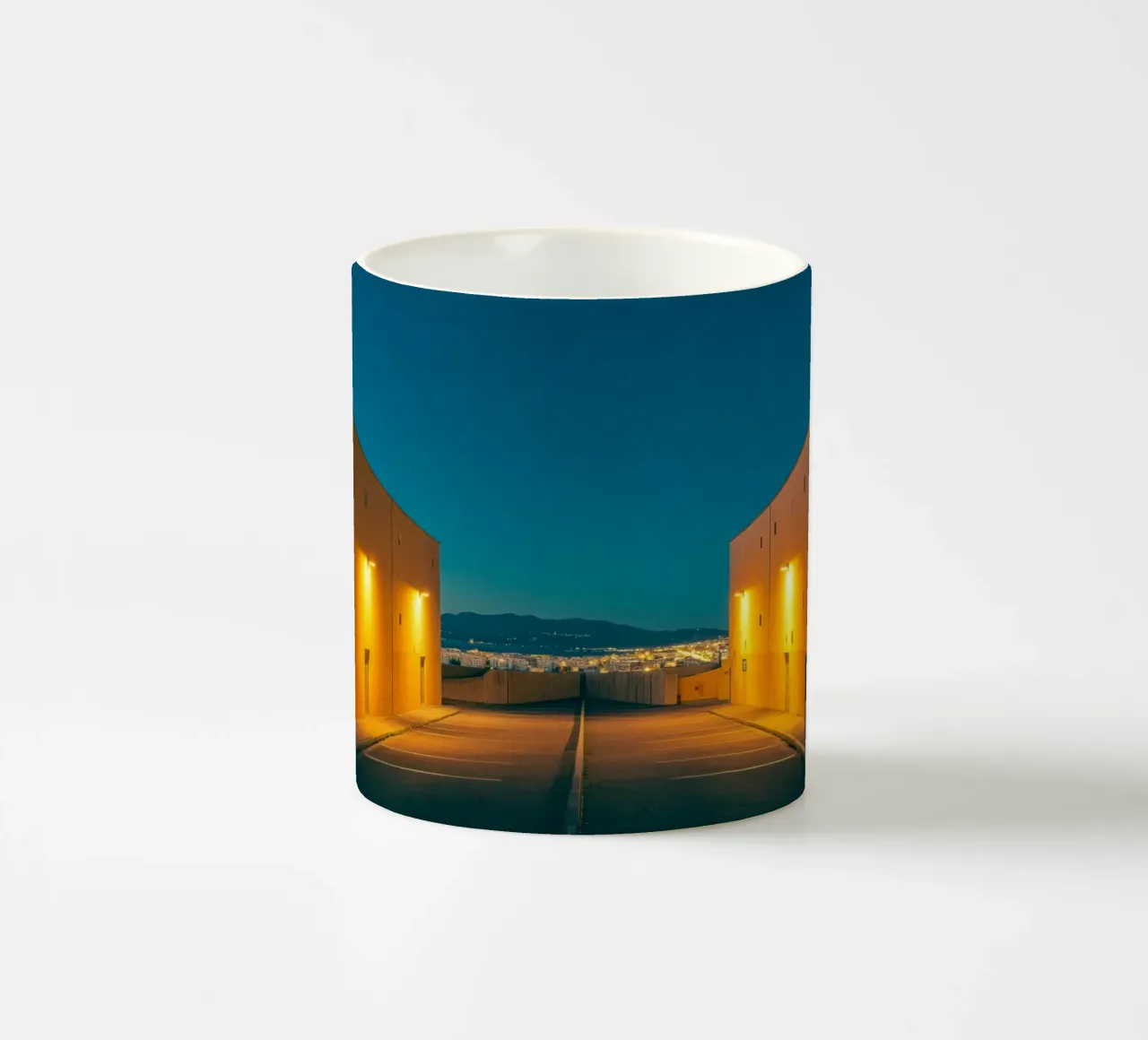 Ajaccio al tramonto - Luci e orizzonti tazza in ceramica da By Night