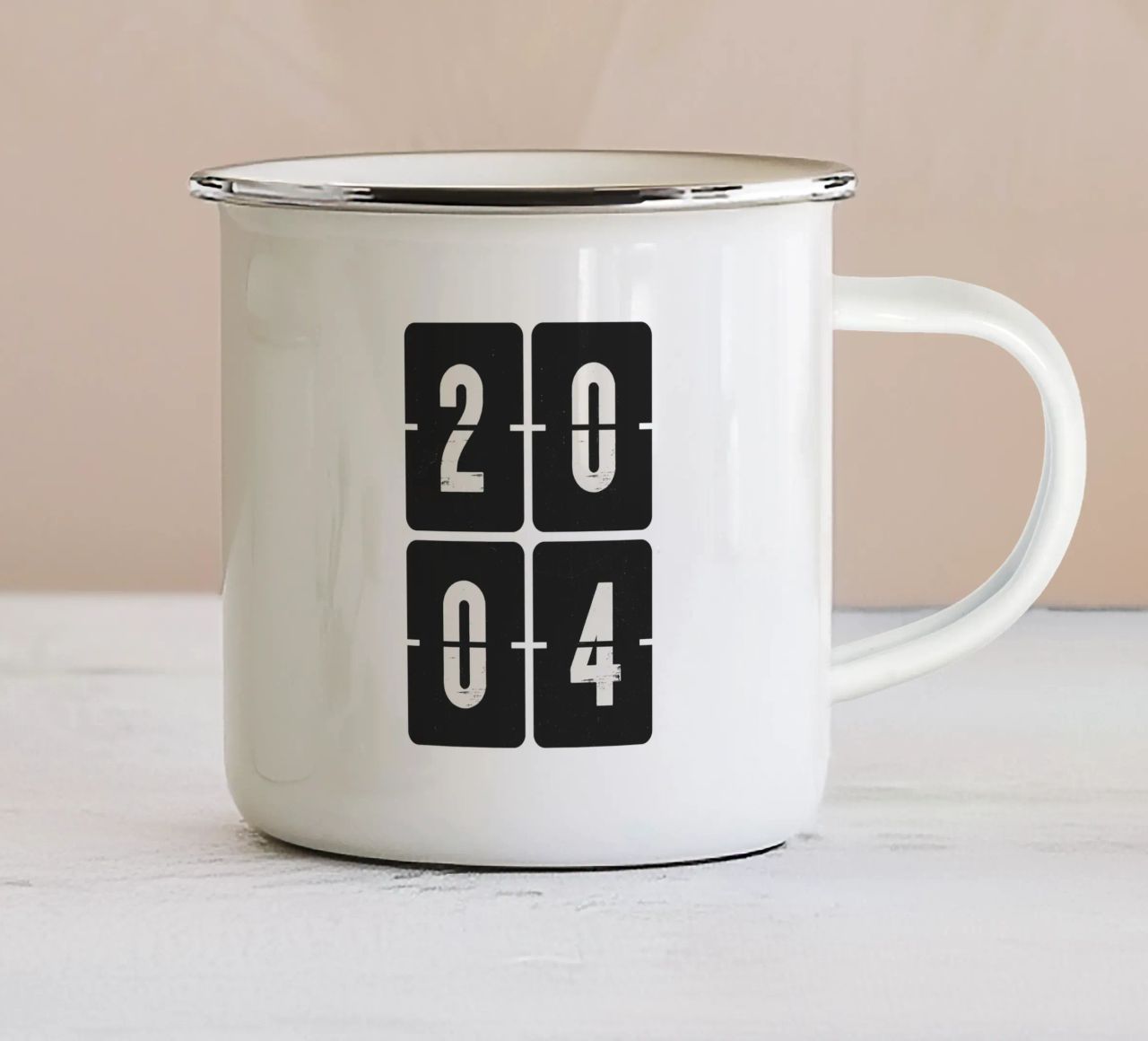 Anno 2004 tazza in smalto da Vintagrafica