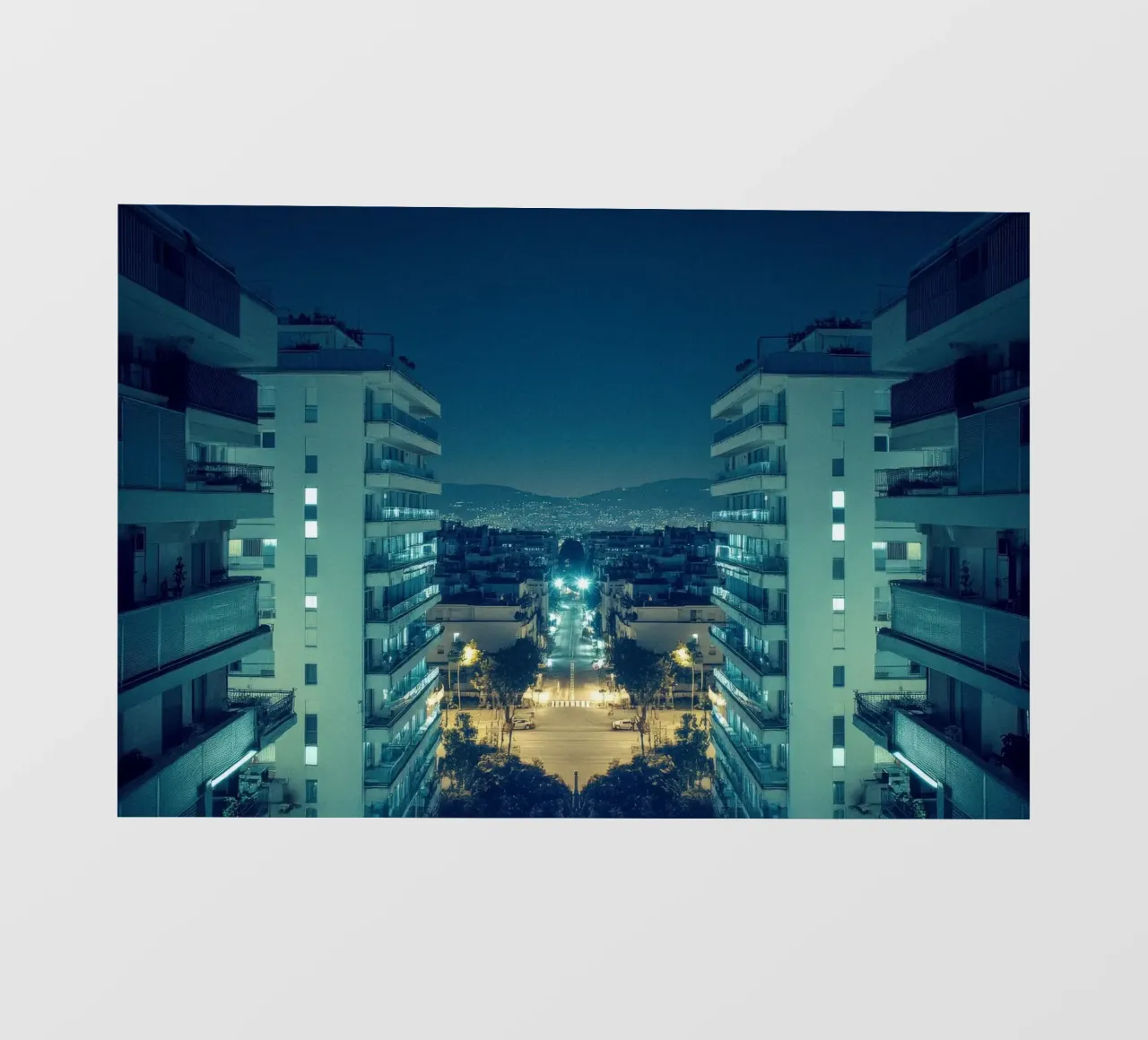 Atene moderna, un sogno urbano illuminato telo in pvc da By Night