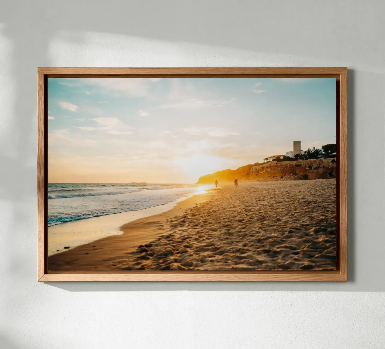 Tramonto su una spiaggia da sogno in Andalusia, Spagna tela con Cornice a cassetta da Bold and Retro