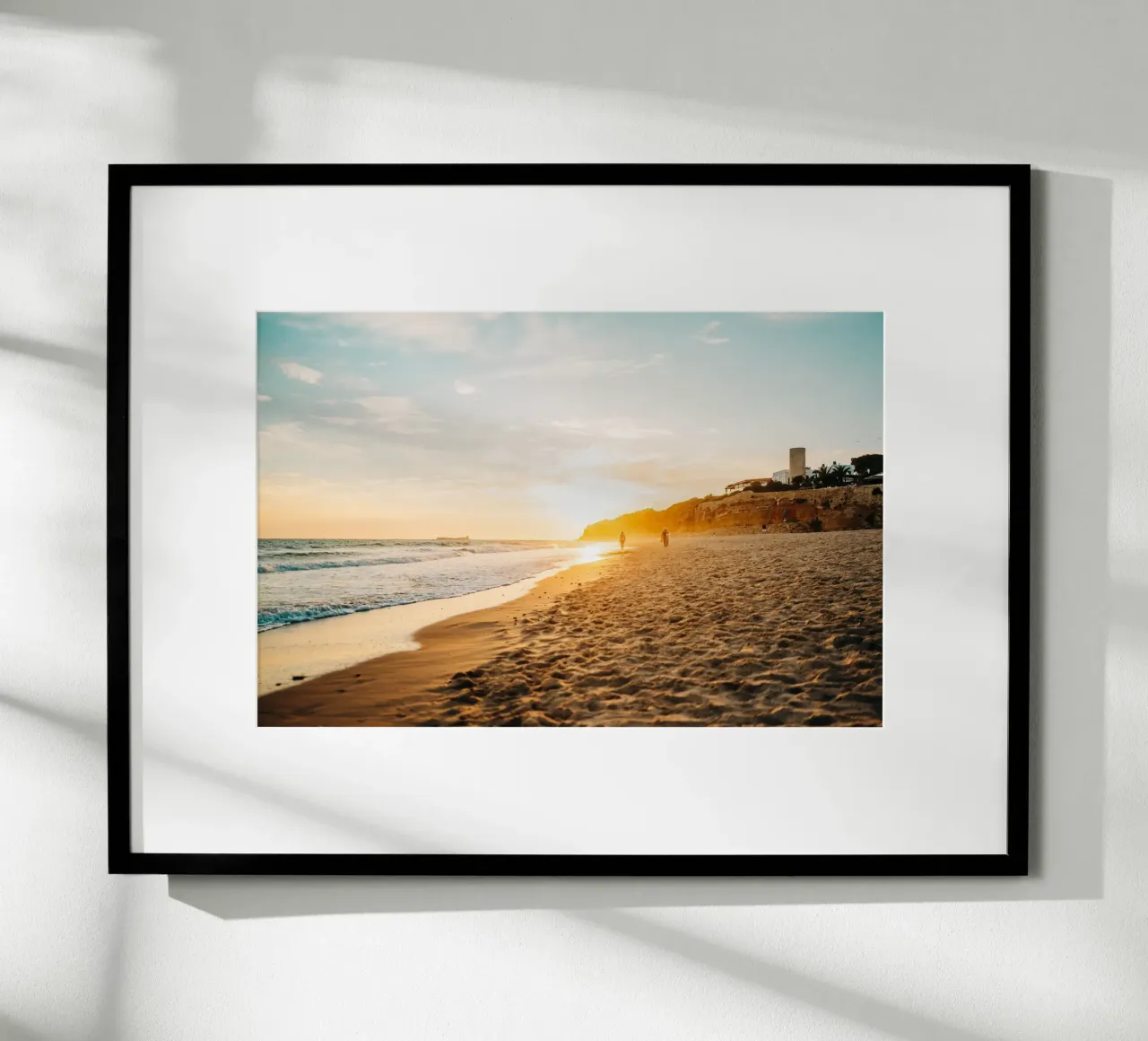 Tramonto su una spiaggia da sogno in Andalusia, Spagna poster da Bold and Retro
