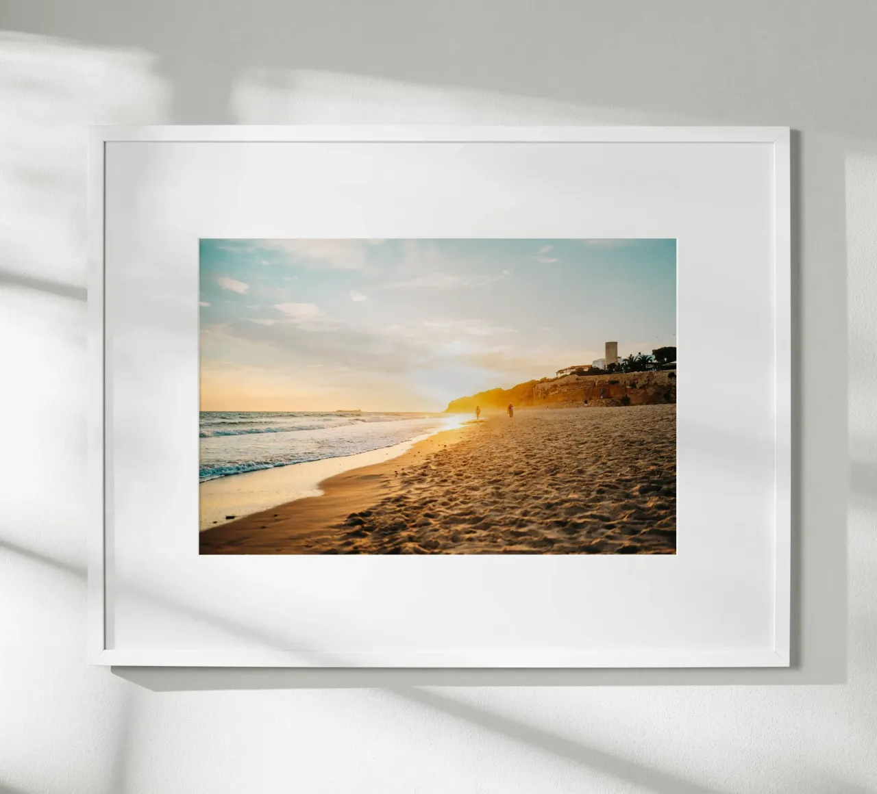 Tramonto su una spiaggia da sogno in Andalusia, Spagna poster da Bold and Retro