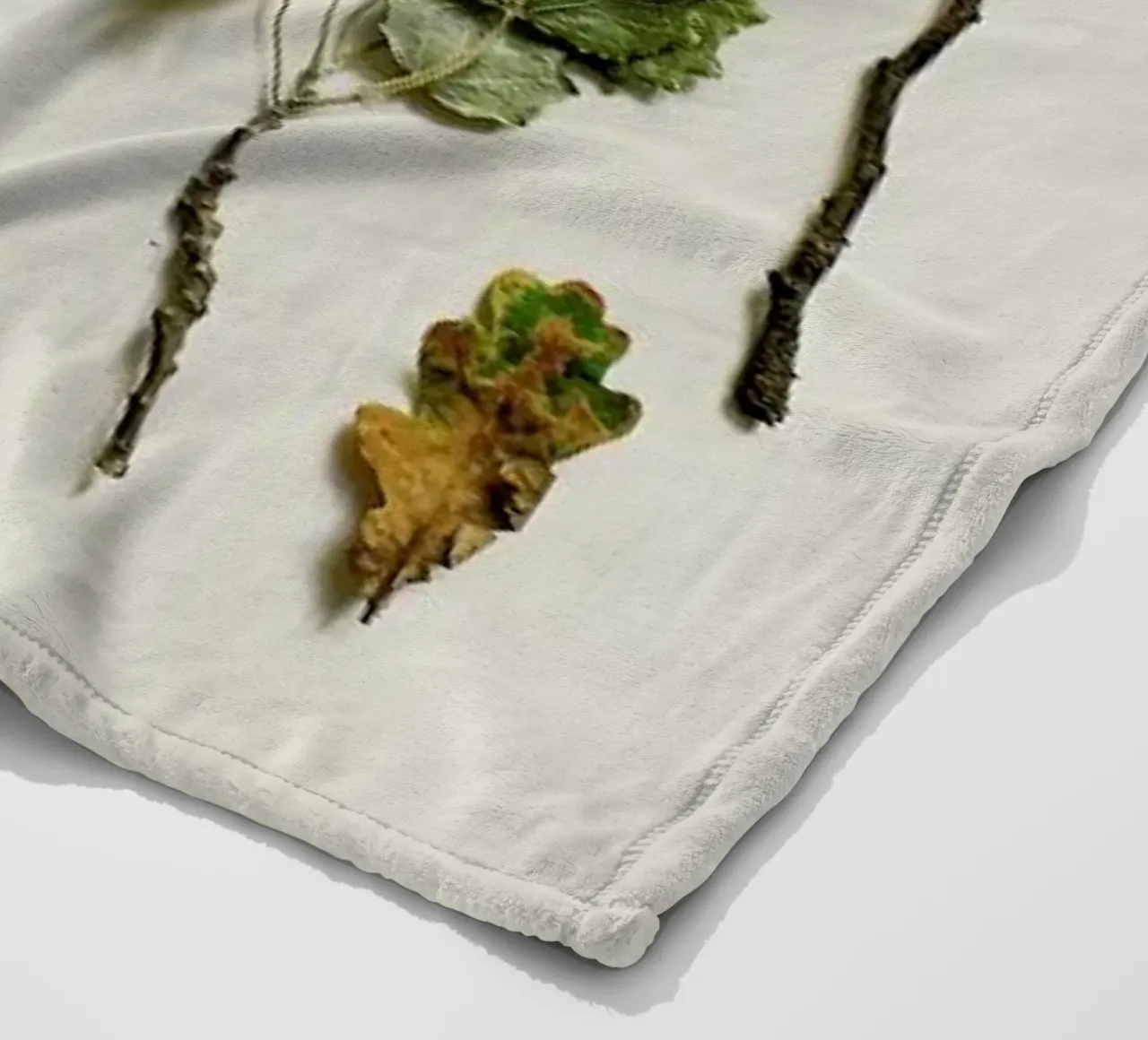 COMPOSIZIONE FOGLIE V coperta in pile da Elena Veronese