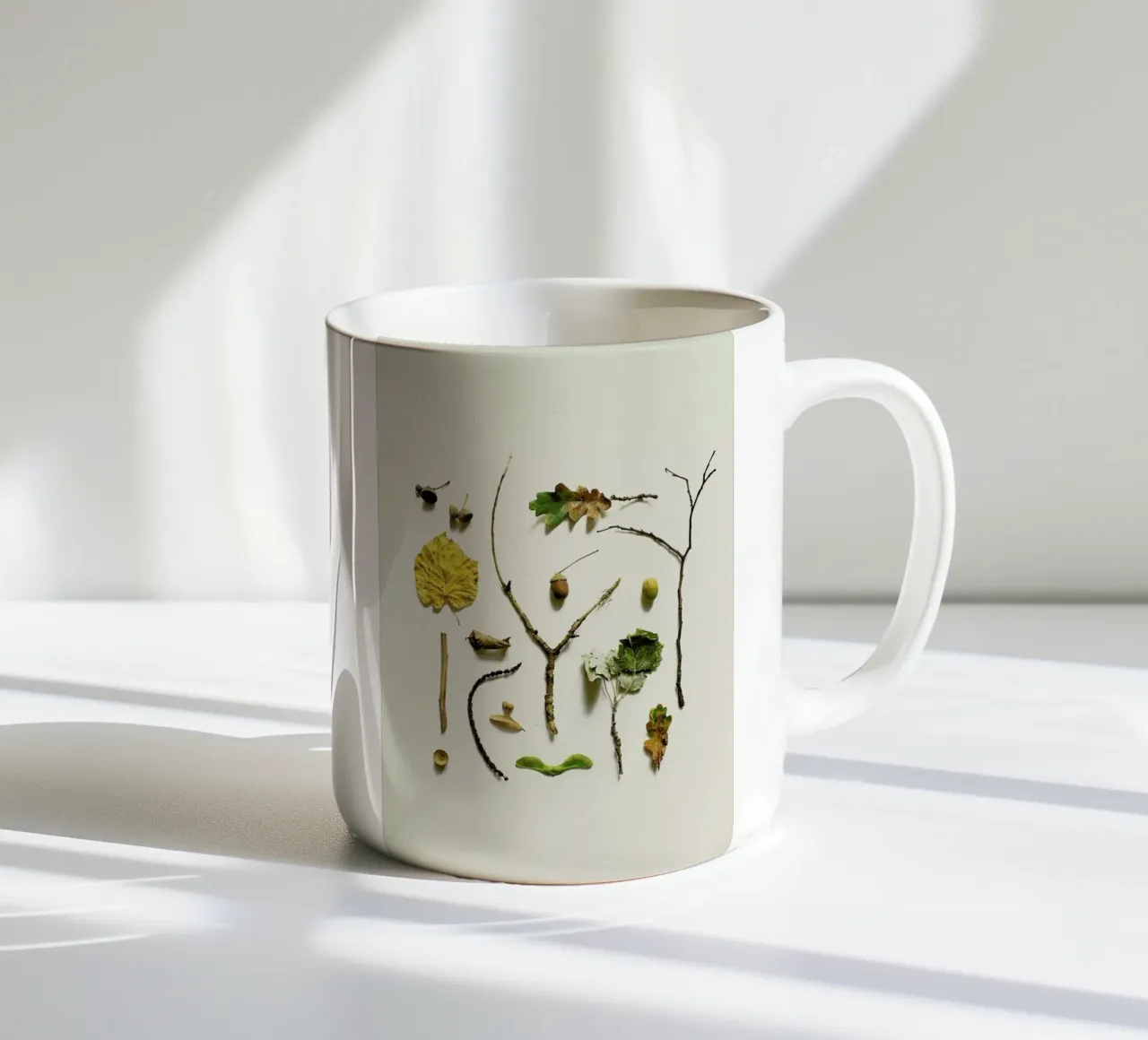COMPOSIZIONE FOGLIE V tazza in ceramica da Elena Veronese