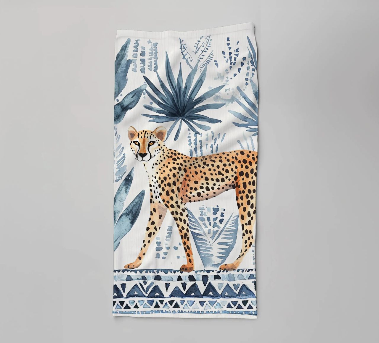Boho Cheetah Abstract Print, Blauer Wandkunstdruck Handtuch von Boheme