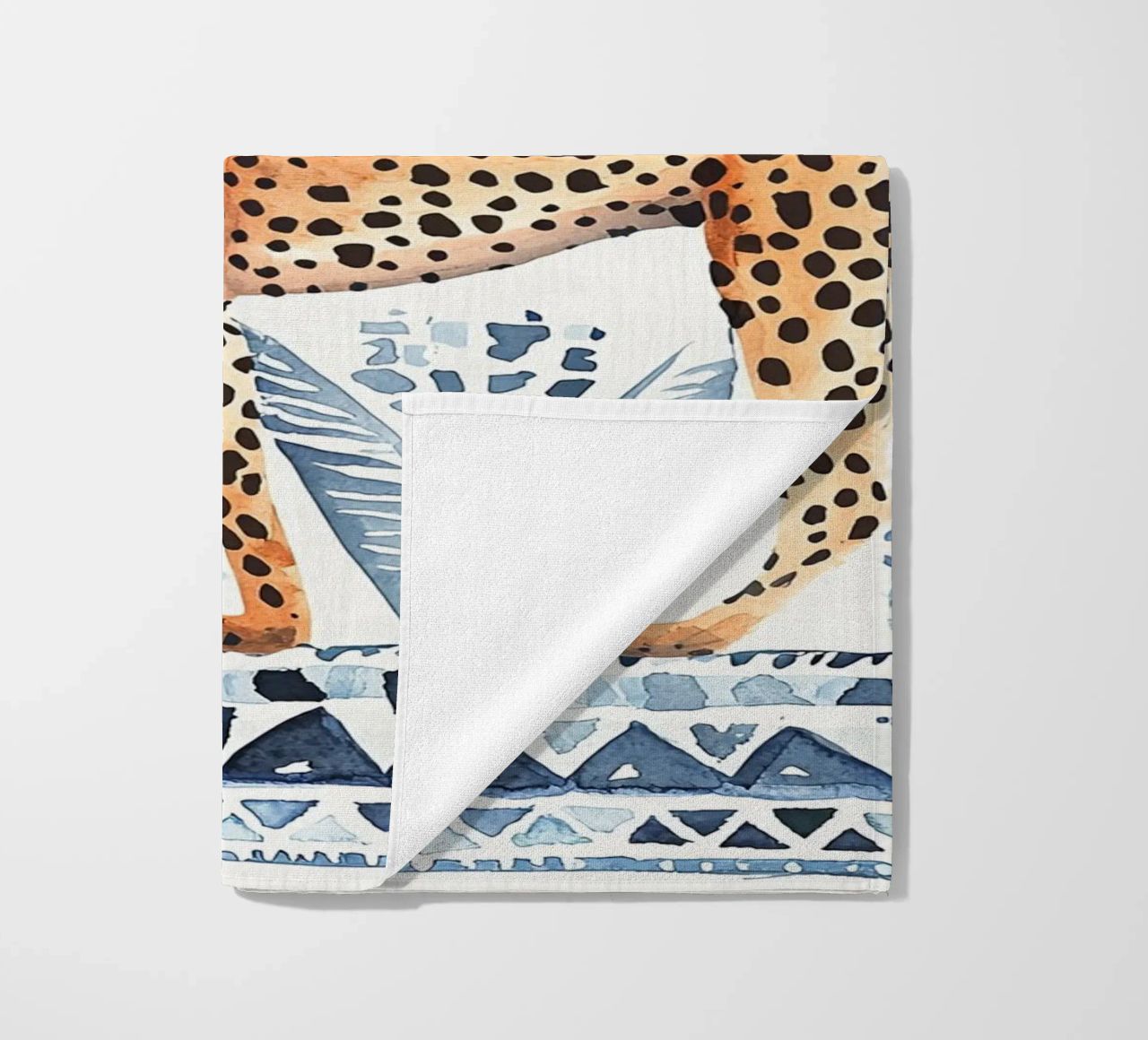 Boho Cheetah Abstract Print, Blauer Wandkunstdruck Strandtuch von Boheme