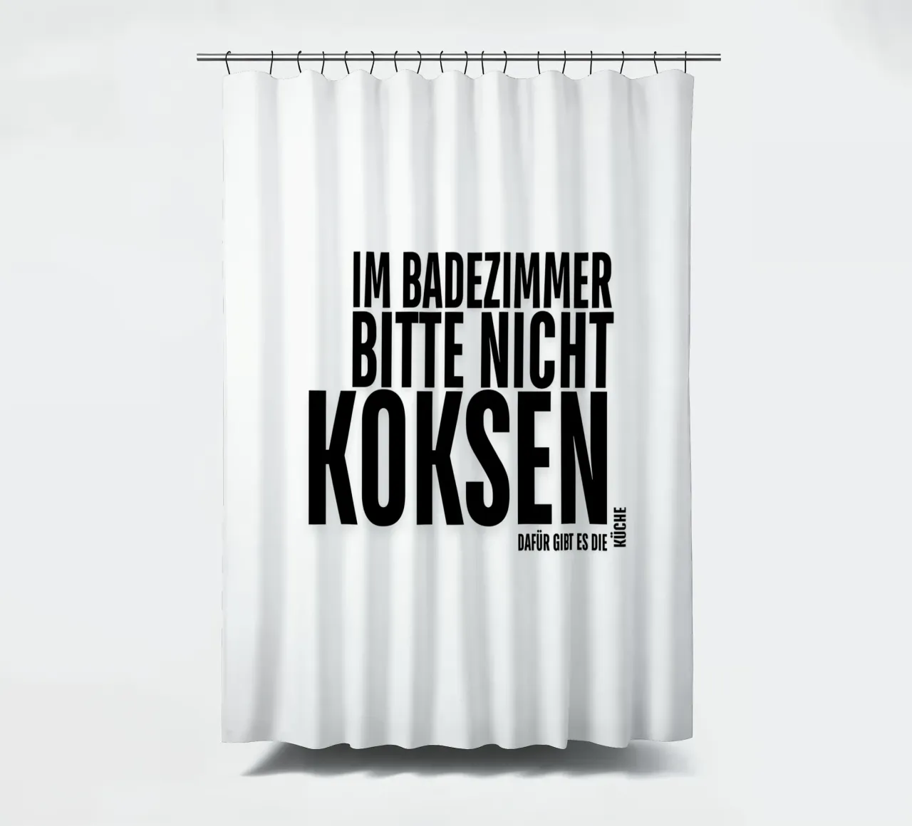 PER FAVORE, NON FATEVI DI COCA IN BAGNO. LA CUCINA SERVE A QUESTO. tenda da doccia da ArtDesign by KBK