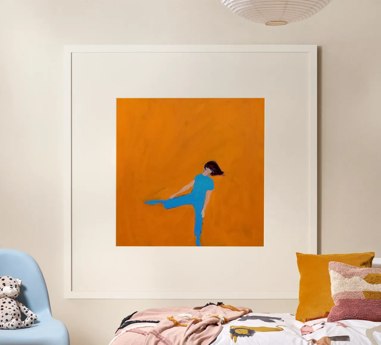 Danza gialla poster con telaio in plastica da tainah negreiros