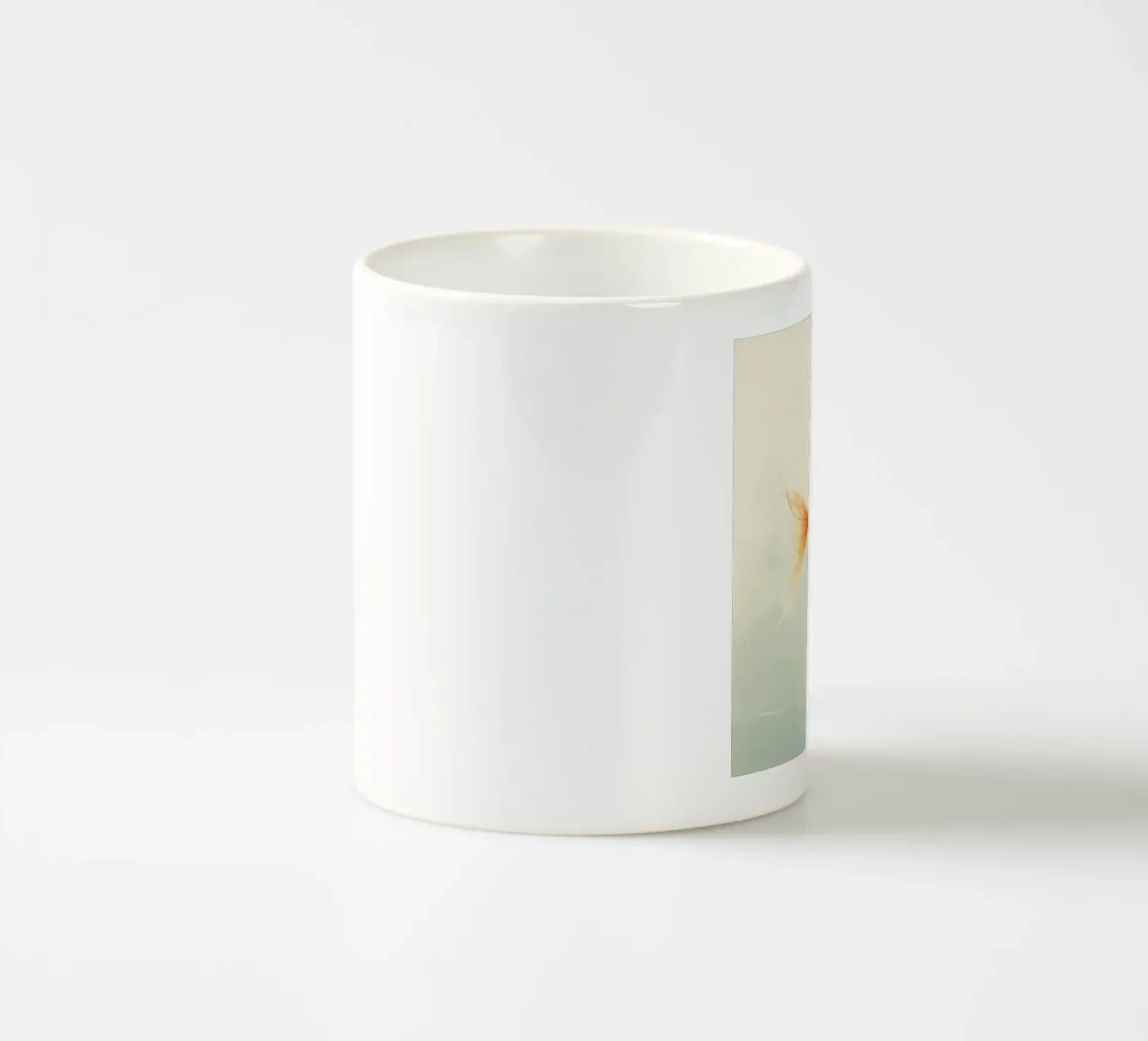 Pesce rosso minimo 4 tazza in ceramica da Minimal Animal Art