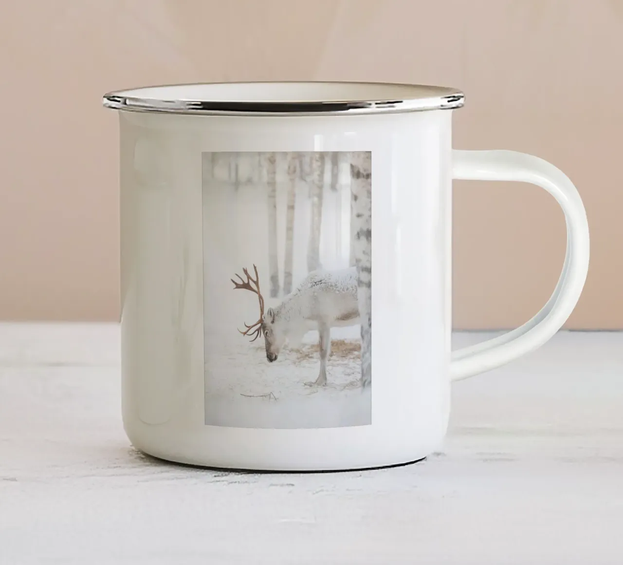 Serena scena invernale tazza in smalto da Dagmar Pels