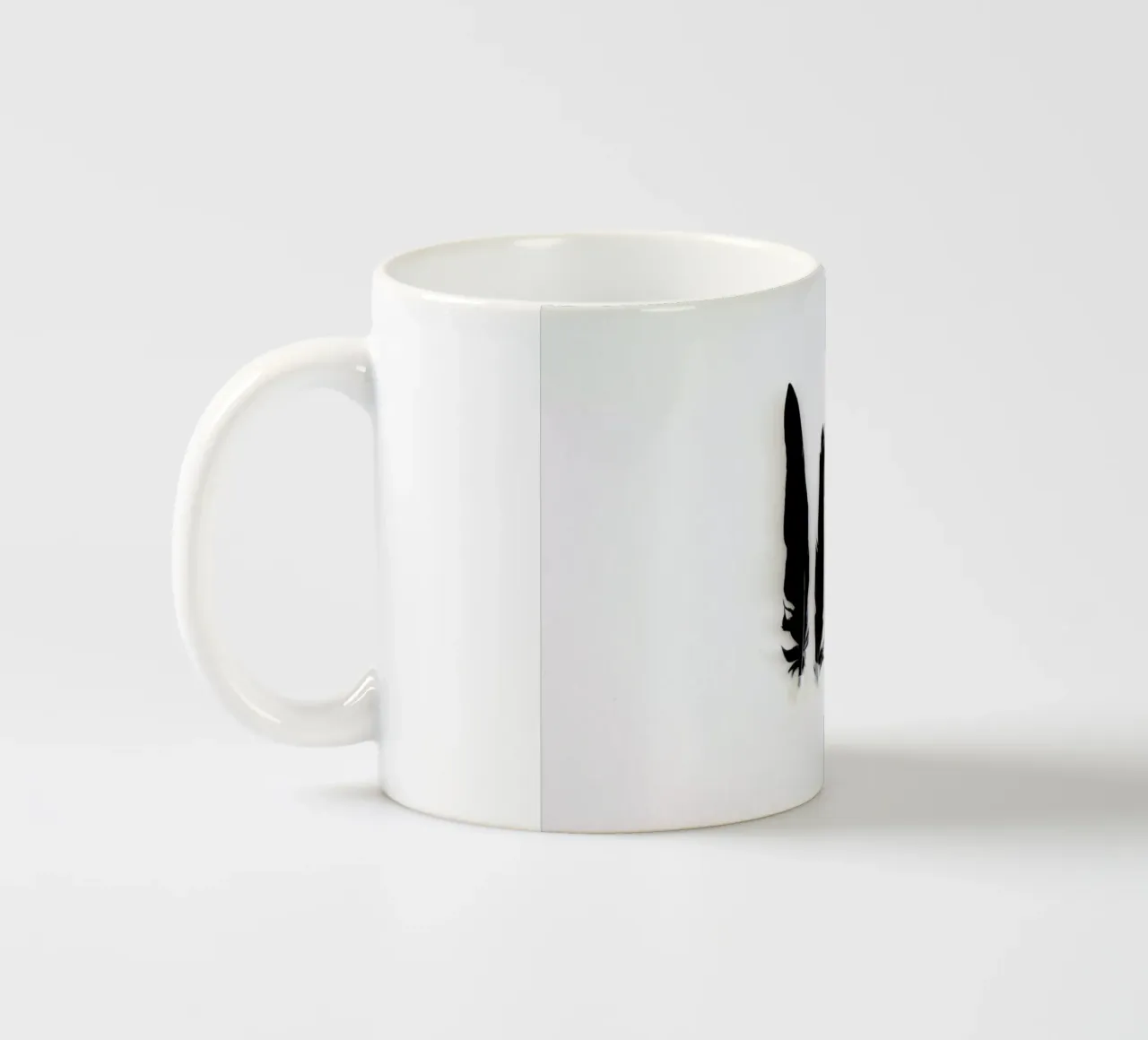 Black Feathers tazza in ceramica da Miles of Light
