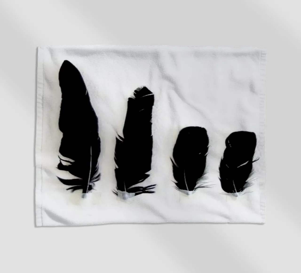 Black Feathers telo mare da Miles of Light