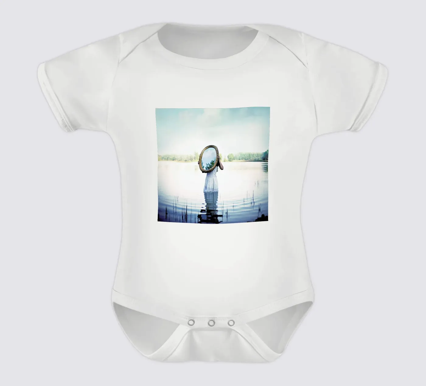 Reflections Kurzarm Babybody von Lara Zankoul