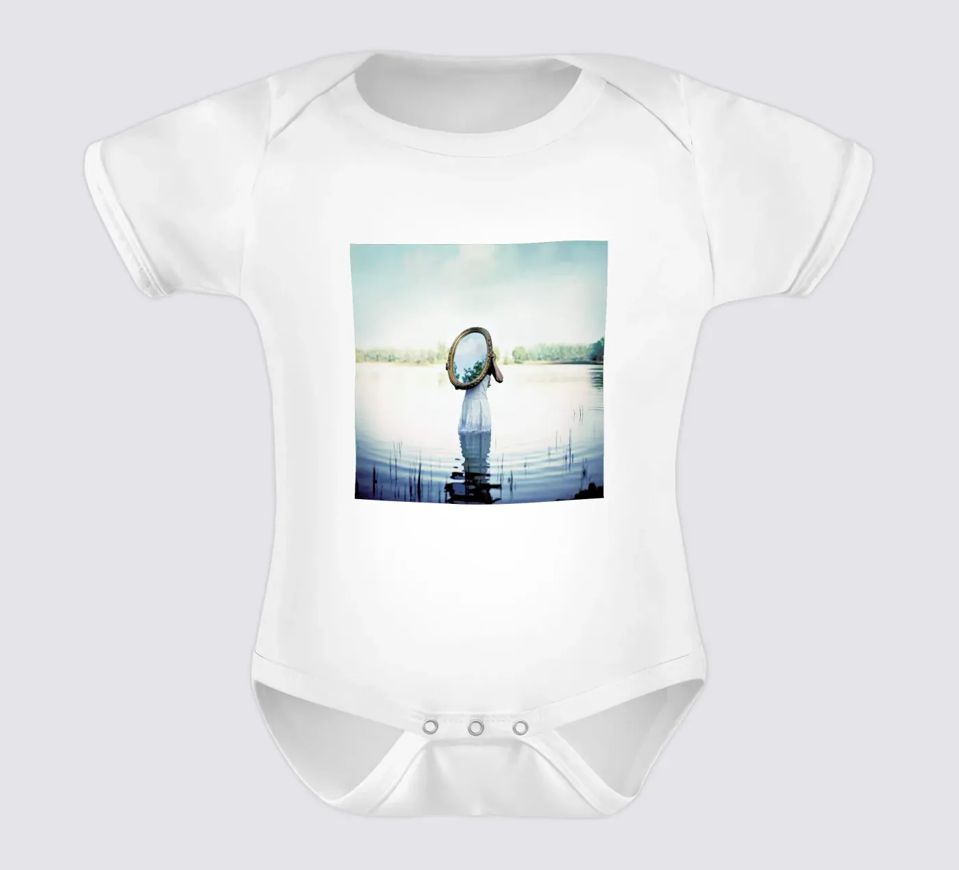 Reflections Kurzarm Babybody von Lara Zankoul