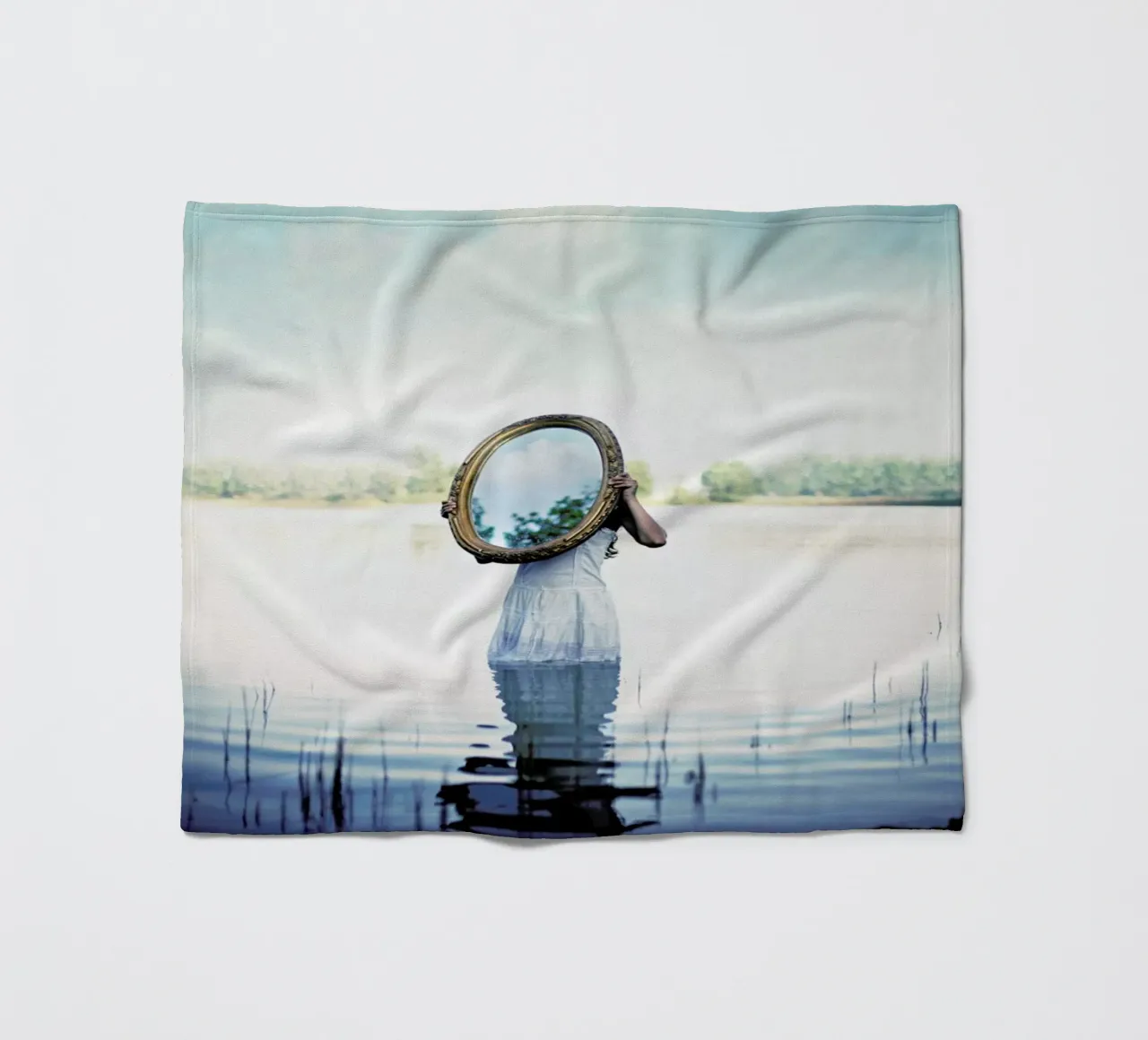 Reflections Fleecedecke von Lara Zankoul