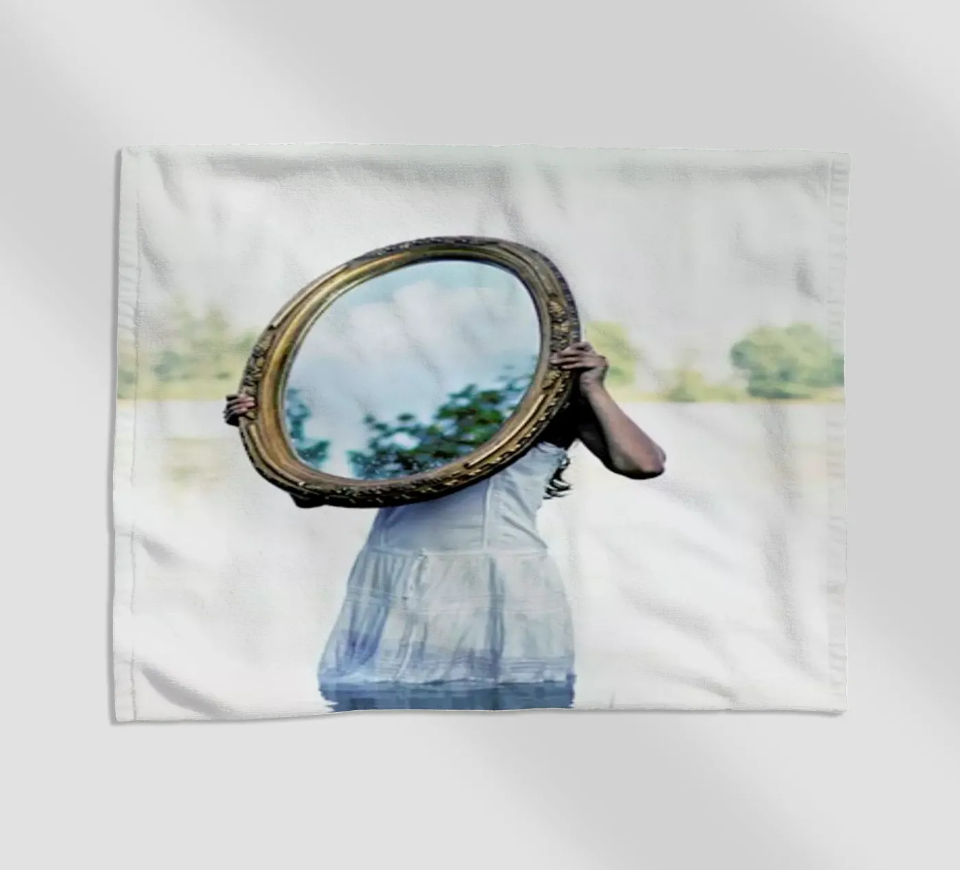 Reflections serviette de plage de Lara Zankoul