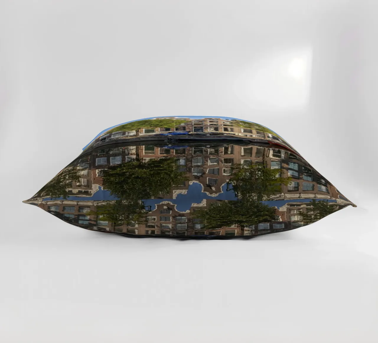 Gracht in Amsterdam cuscino da Reisefotografie - Bilder aus aller Welt