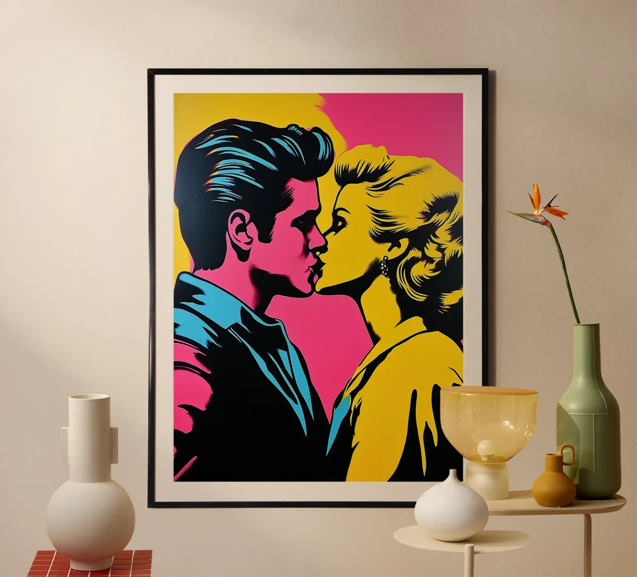 Bacio pop art al neon | Passione in stile fumetto poster con telaio in plastica da Autofocus