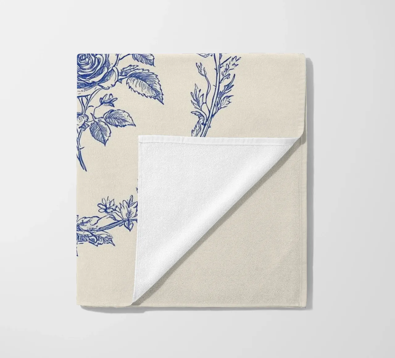 Rose in cornice blu ornata telo mare da Melloi Art Print
