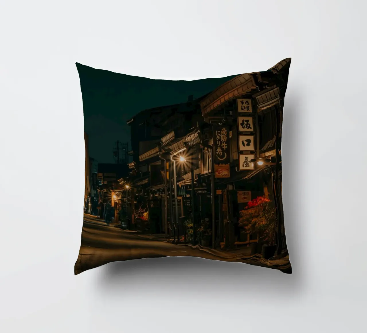 Takayama di notte, Giappone cuscino da Marcel Bisig