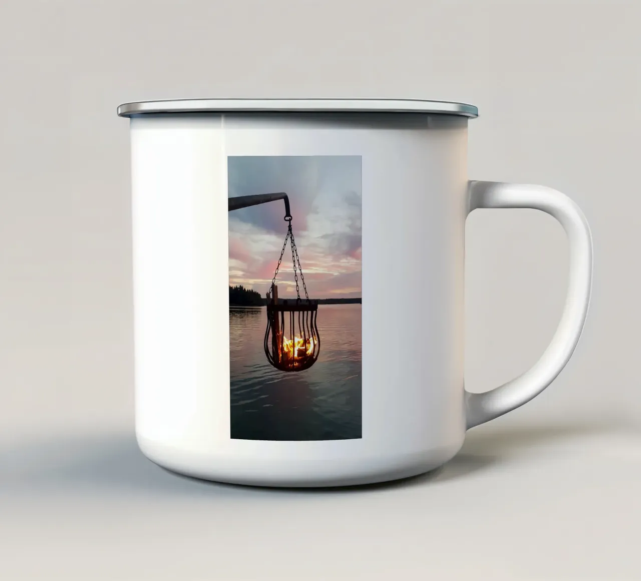 Tramonto e fuoco tazza in smalto da Massimo Frascogna