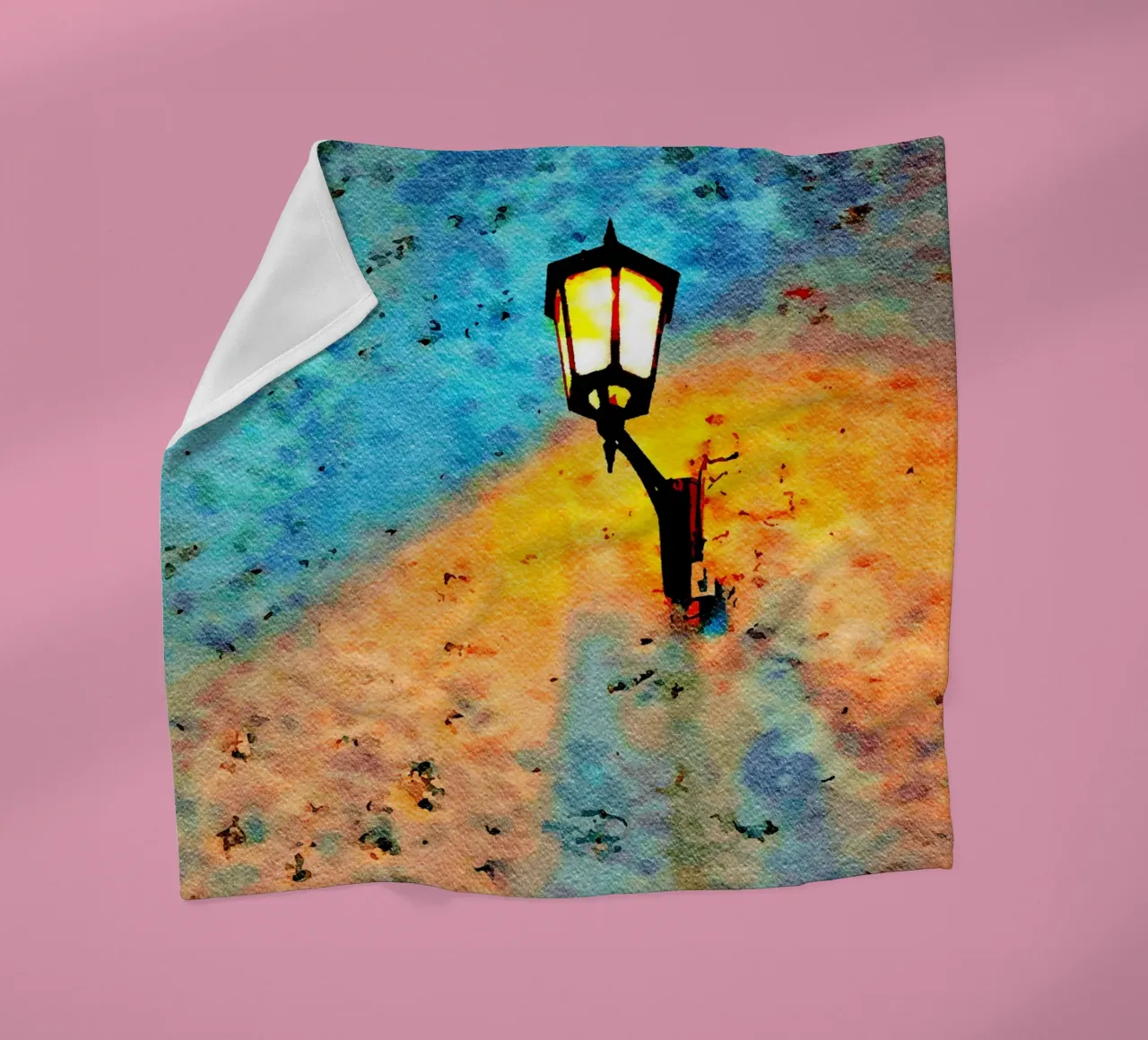 La lampada coperta in pile da Massimo Frascogna